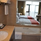 Санузел, Семейный номер, Holiday Inn Canbaishan International Ski Resort